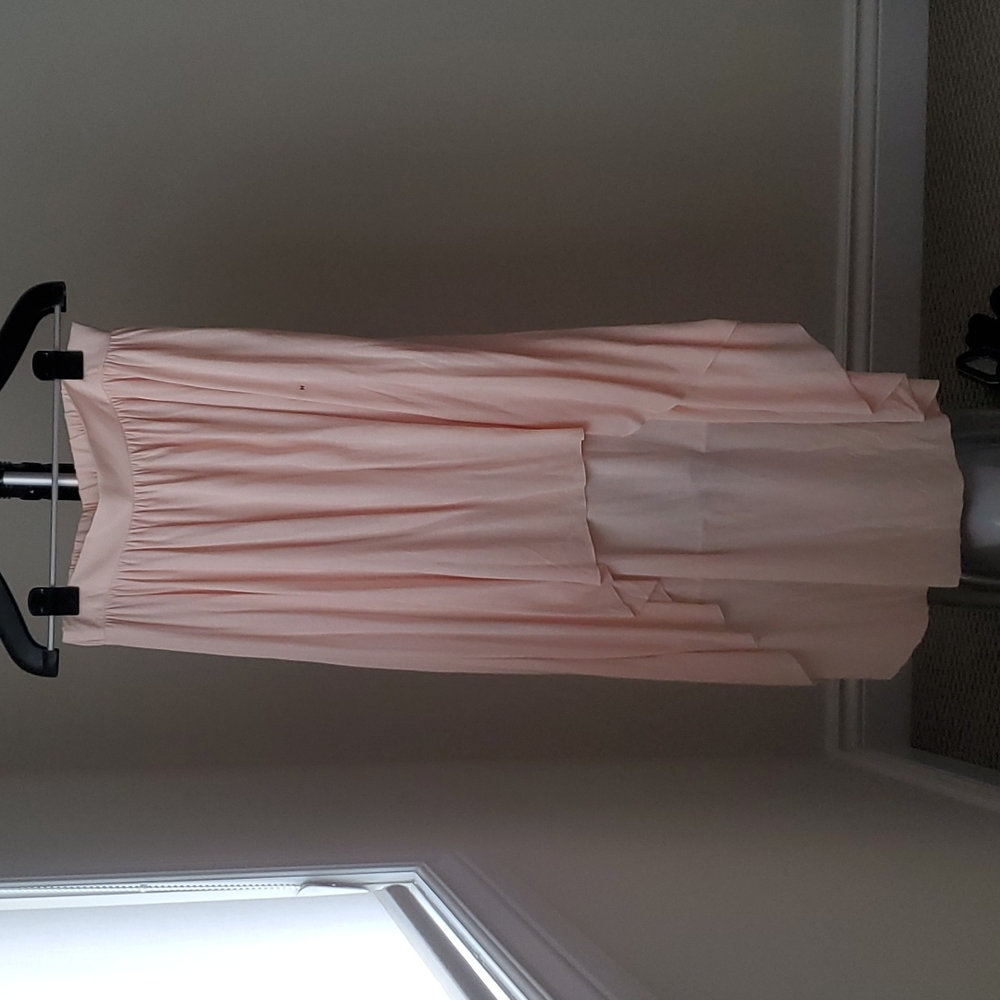 Blush pink American Eagle Outfitters high low skirt in size medium, NWT